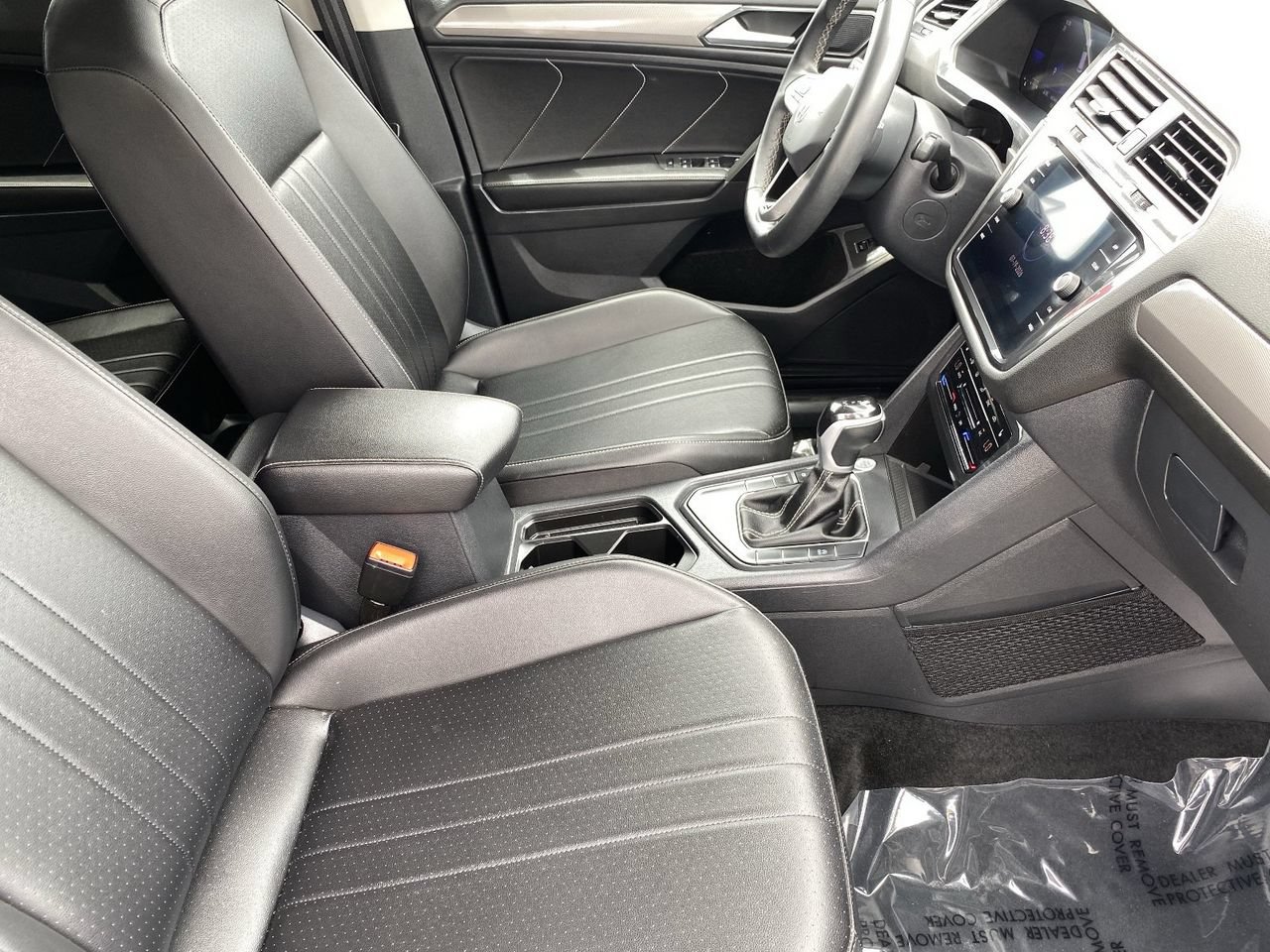 Used 2024 Volkswagen Tiguan SE FWD image 10