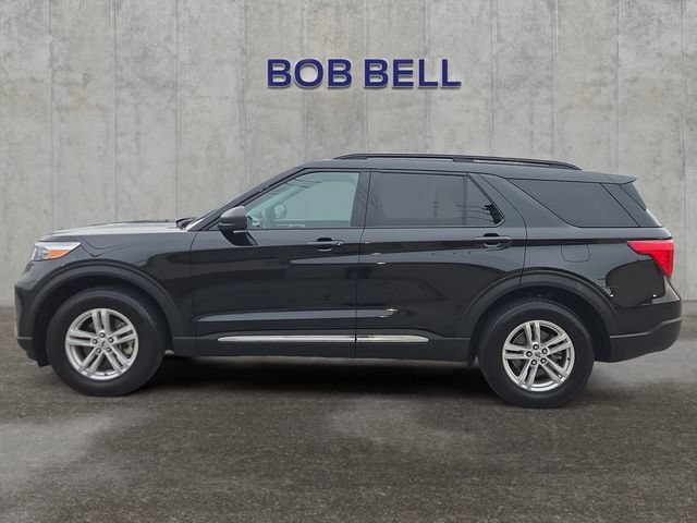 Certified 2022 Ford Explorer XLT w/ Equipment Group 202A AWD/4WD image 2