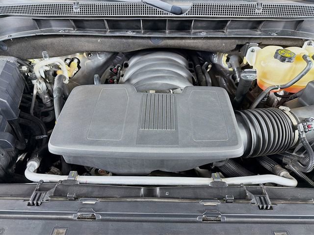 Used 2022 Chevrolet Tahoe Z71 w/ Luxury Package AWD/4WD image 37