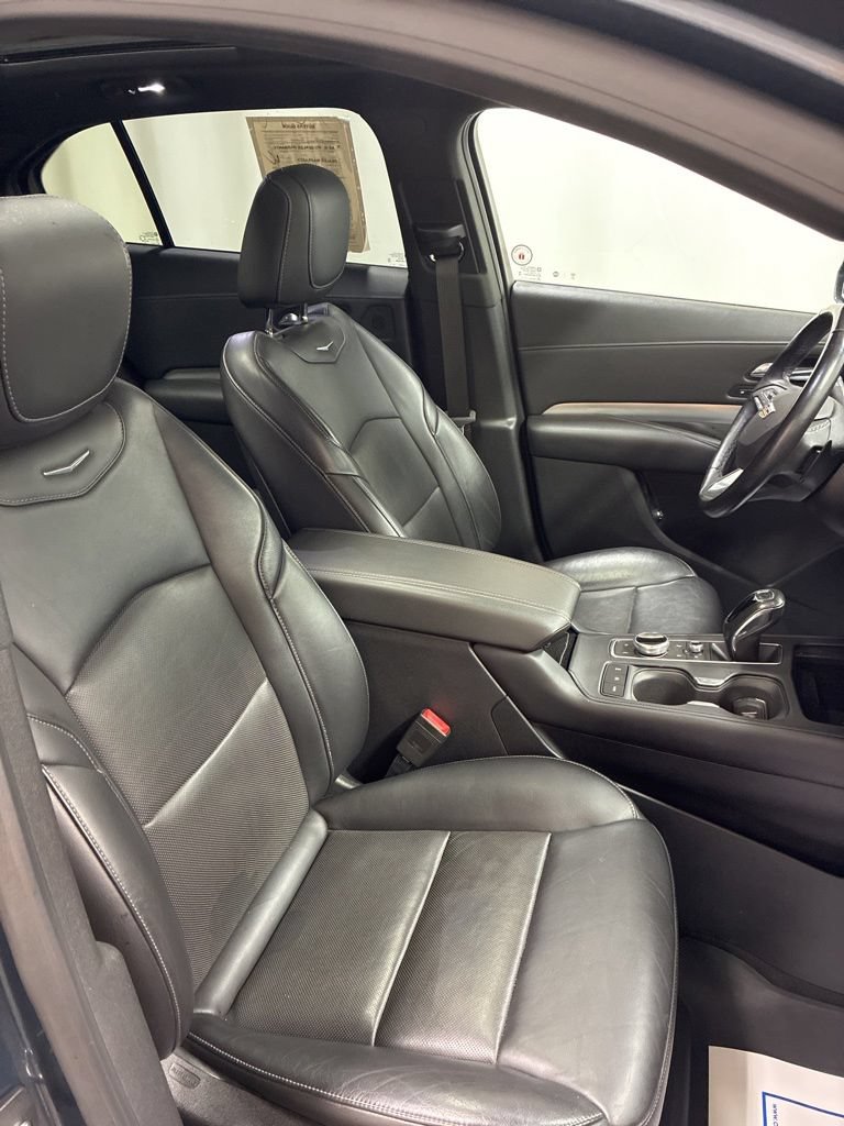Used 2019 Cadillac XT4 Premium Luxury AWD/4WD image 30
