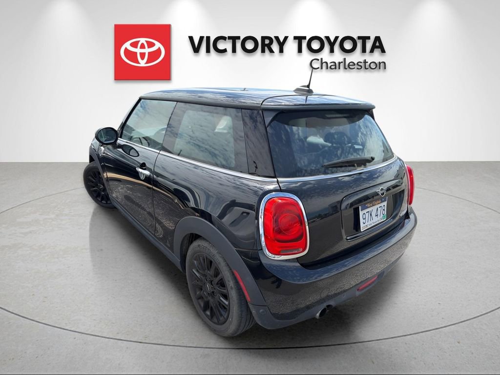 Used 2019 MINI Cooper 2-Door Hardtop FWD image 6