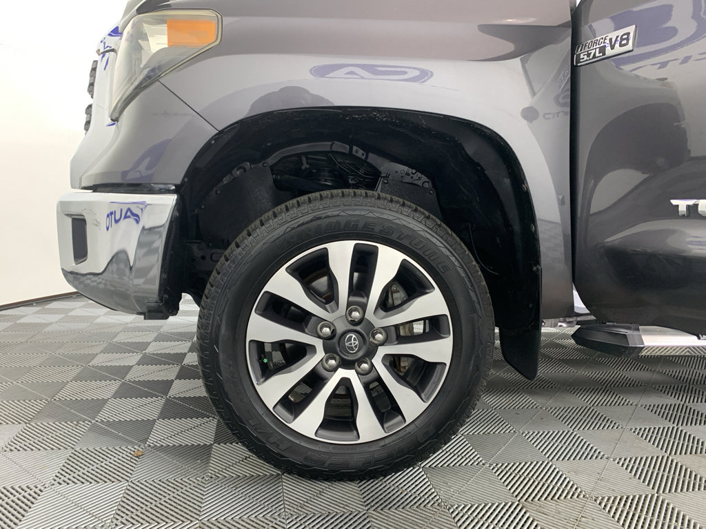 Used 2018 Toyota Tundra SR5 w/ SR5 Upgrade Package AWD/4WD image 11