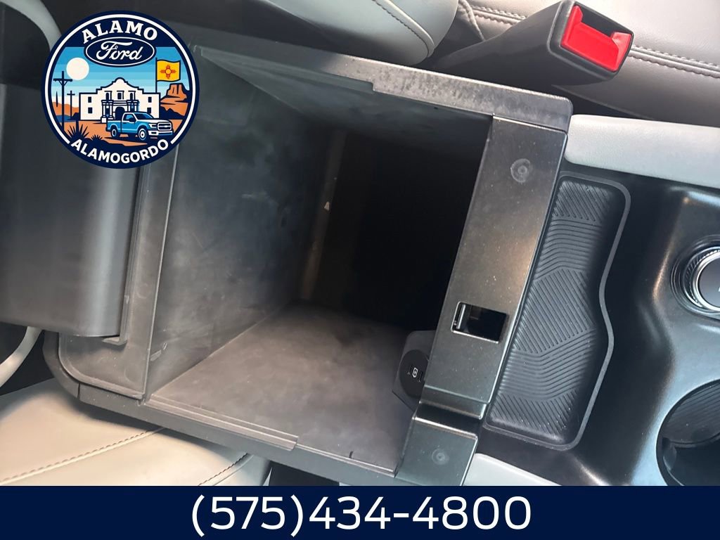 Used 2025 Ford Explorer Active w/ Active Comfort Package image 19