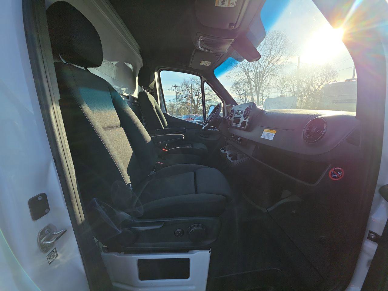 Used 2023 Mercedes-Benz Sprinter 4500 image 8