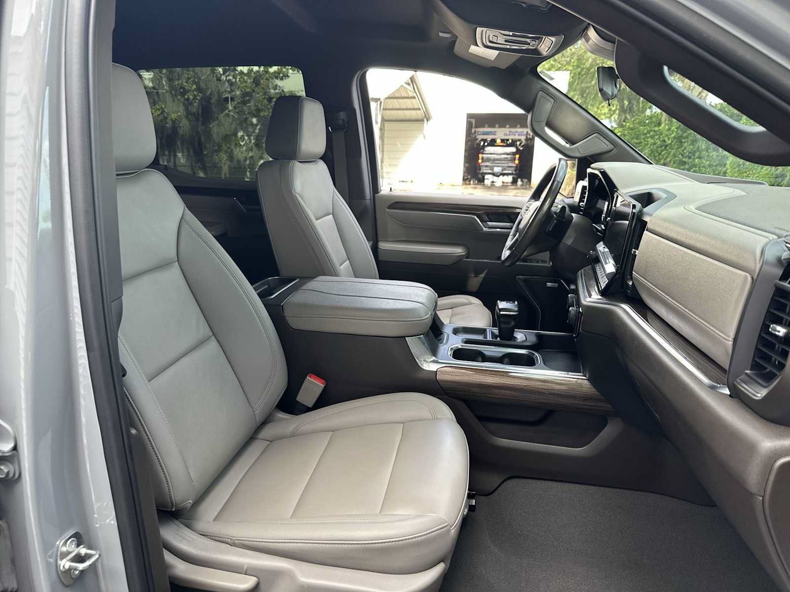 Certified 2024 Chevrolet Silverado 1500 LT Trail Boss w/ Convenience Package II AWD/4WD image 19