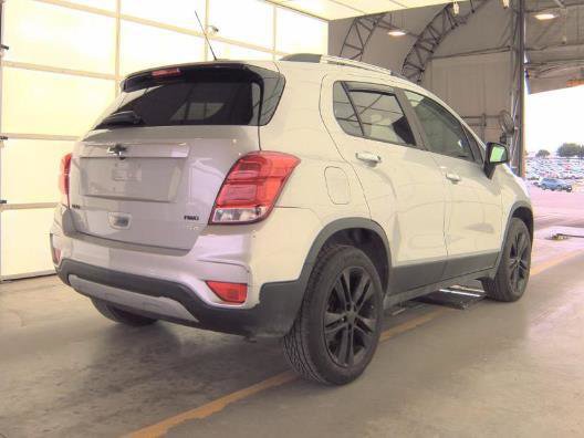 Used 2018 Chevrolet Trax LT w/ Redline Edition AWD/4WD image 3
