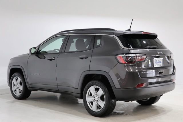 Used 2022 Jeep Compass Latitude w/ Sun and Sound Group AWD/4WD image 5