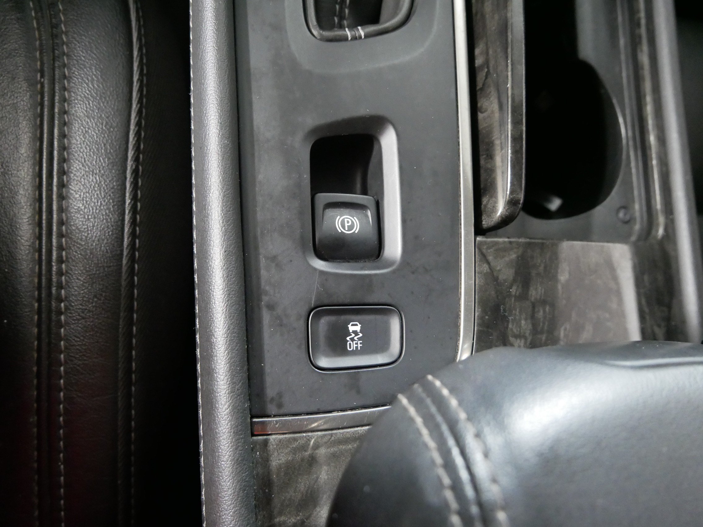 Used 2014 Buick LaCrosse Leather FWD image 29
