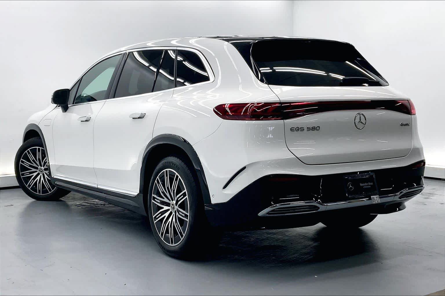 Certified 2023 Mercedes-Benz EQS 580 4MATIC SUV image 3