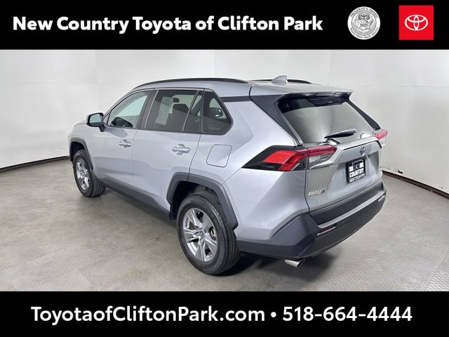 Used 2022 Toyota RAV4 XLE image 5
