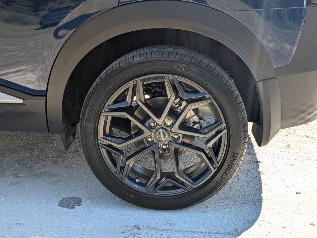 New 2026 Nissan Kicks SR w/ Illumination Package image 11