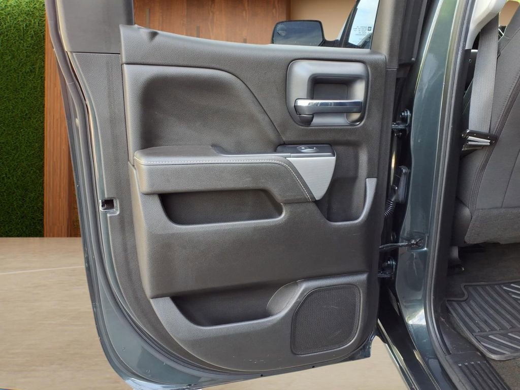 Used 2018 Chevrolet Silverado 1500 LT w/ All Star Edition AWD/4WD image 25