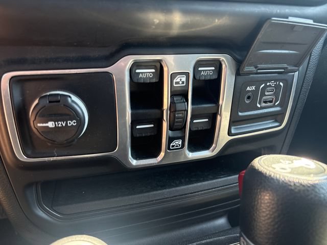 Used 2018 Jeep Wrangler Unlimited Sport S AWD/4WD image 31