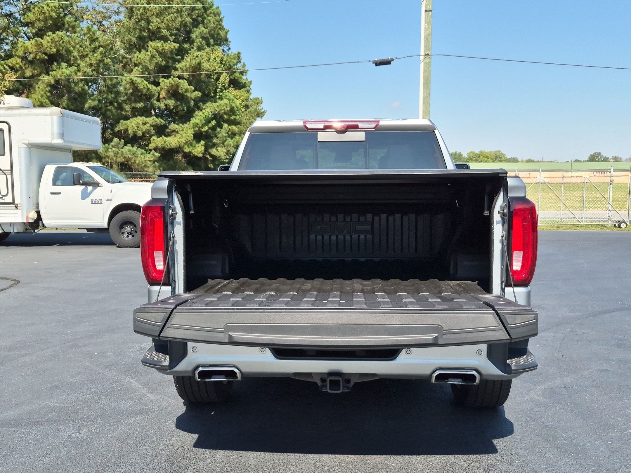 Used 2026 GMC Sierra 1500 Denali w/ Denali Reserve Package AWD/4WD image 33