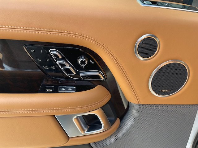 Used 2021 Land Rover Range Rover Autobiography image 17