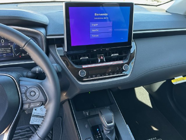 Used 2026 Toyota Corolla Cross XLE w/ Convenience Package FWD image 15