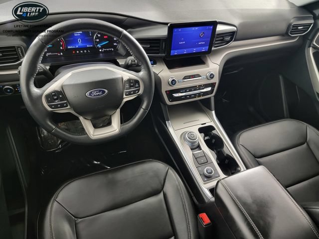 Certified 2023 Ford Explorer XLT w/ Equipment Group 202A AWD/4WD image 35