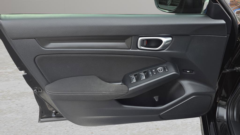 Used 2023 Honda Civic Sport image 9