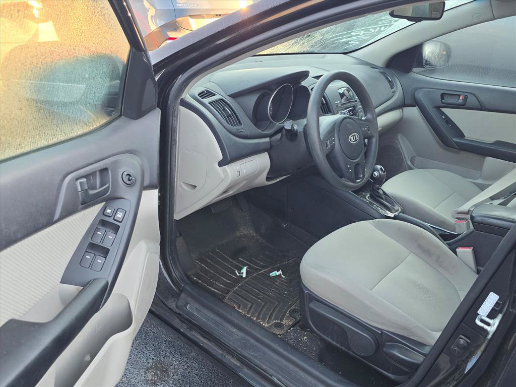 Used 2011 Kia Forte EX FWD image 7