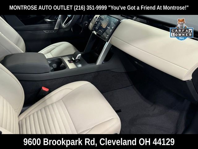 Used 2024 Land Rover Discovery Sport S image 33