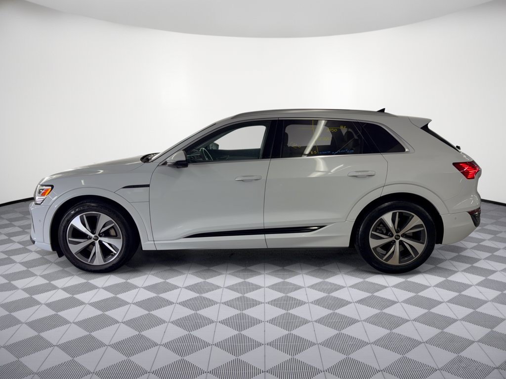 Certified 2024 Audi Q8 e-tron Premium Plus w/ Premium Plus Package AWD/4WD image 2