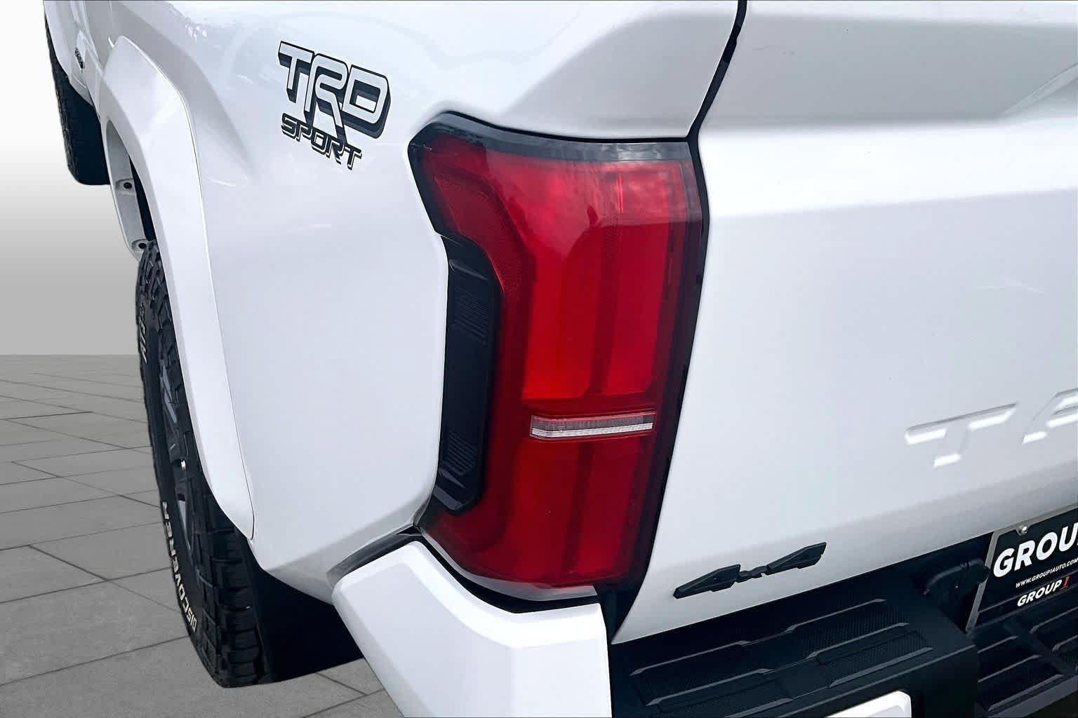 Used 2024 Toyota Tacoma TRD Sport AWD/4WD image 28