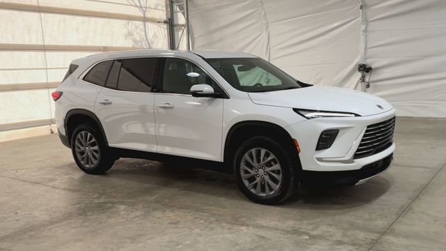 Certified 2025 Buick Enclave Preferred image 2