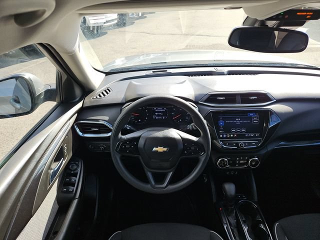 Used 2023 Chevrolet TrailBlazer LT w/ Convenience Package AWD/4WD image 8