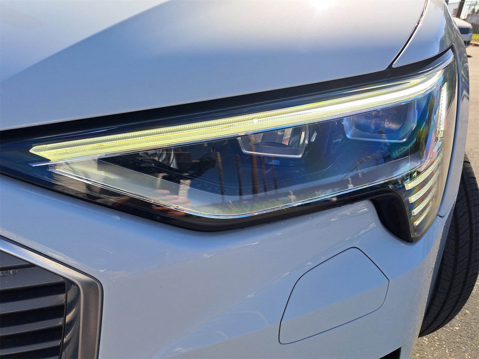 Used 2023 Audi e-tron Premium image 34