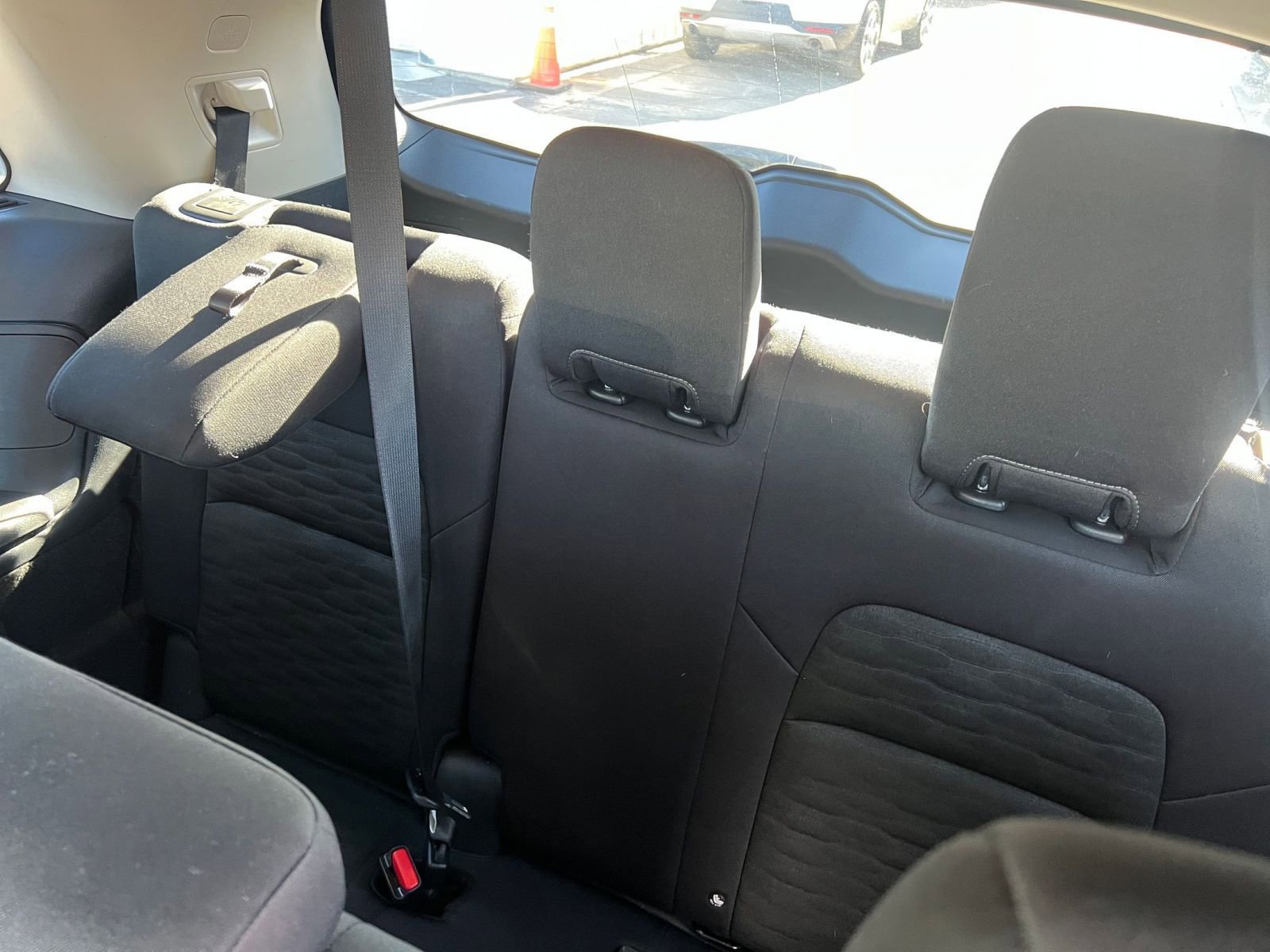 Used 2025 Nissan Pathfinder SV image 17