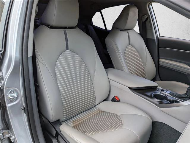 Used 2022 Toyota Camry SE w/ Audio Upgrade Package FWD image 19