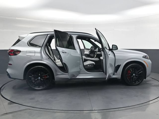 New 2026 BMW X5 xDrive40i w/ M Sport Package AWD/4WD image 43