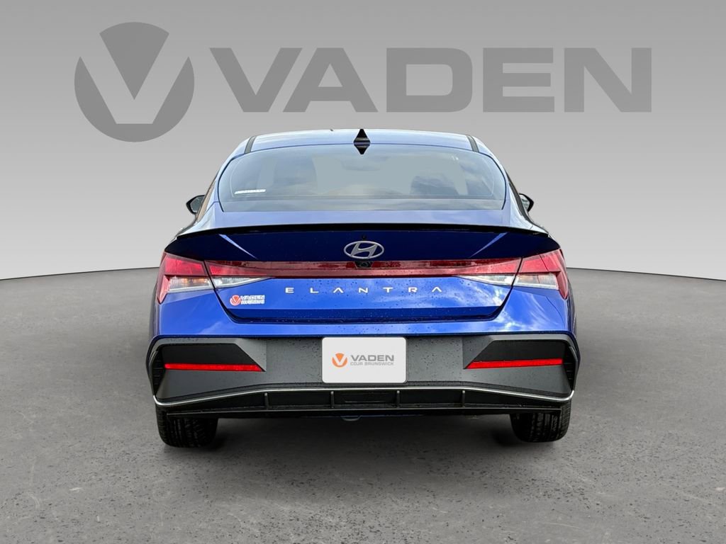 New 2025 Hyundai Elantra Sport image 19