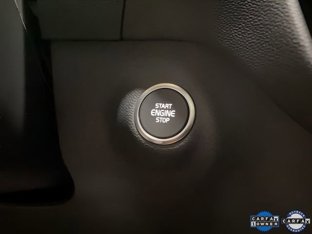 Used 2025 Volvo XC40 B5 Plus image 36