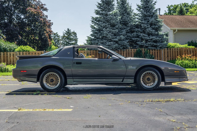Used 1989 Pontiac Firebird Trans Am RWD image 9