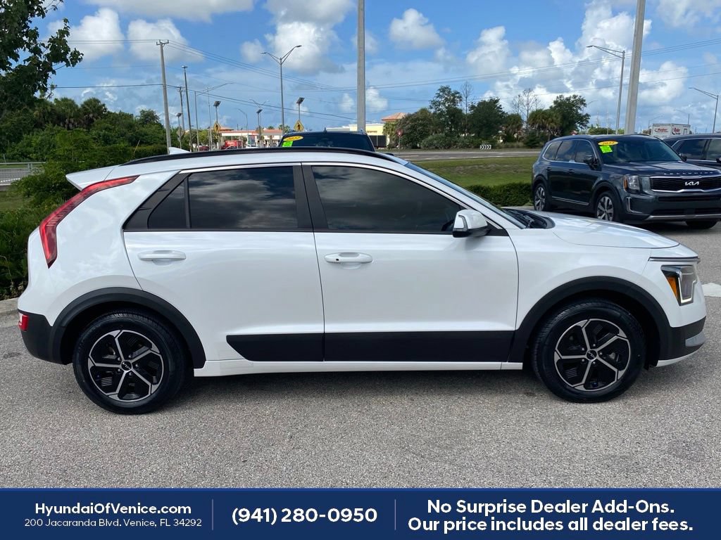Used 2023 Kia Niro EX FWD image 28