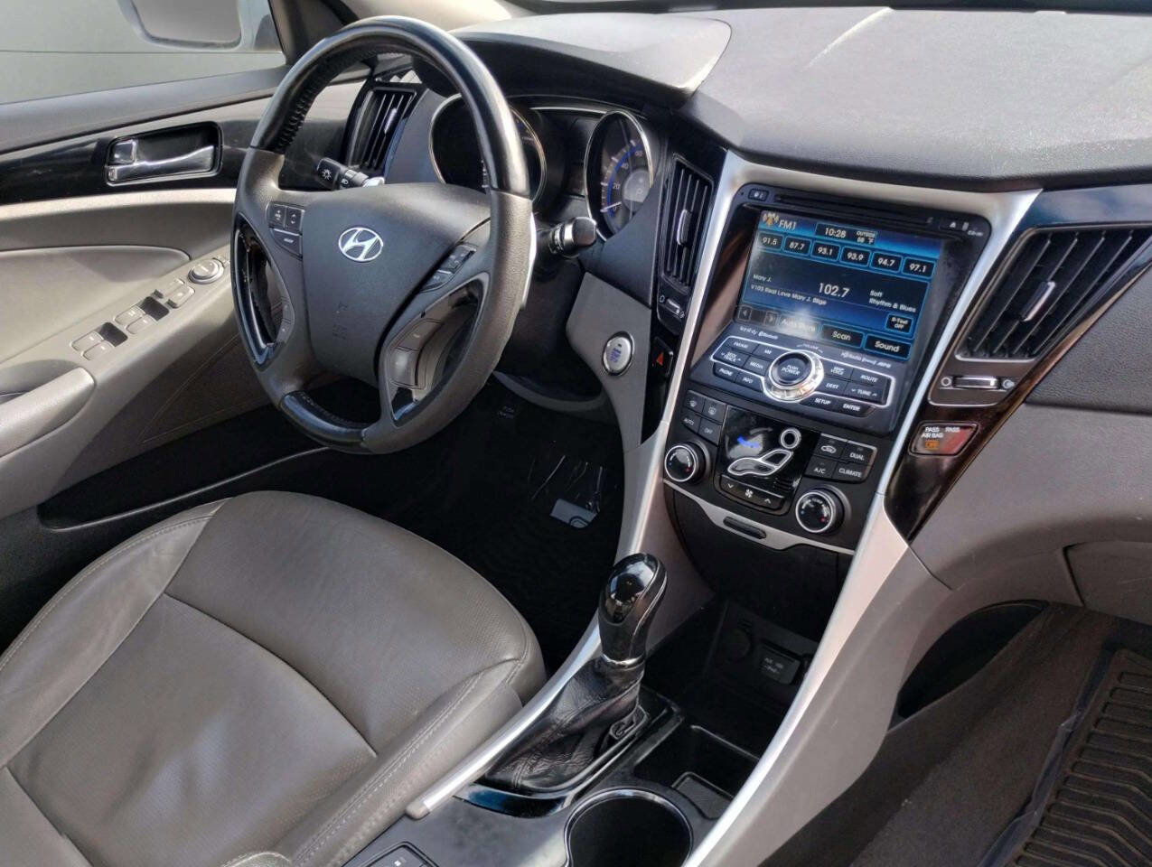 Used 2012 Hyundai Sonata Limited w/ Navigation Pkg image 22