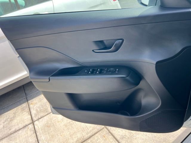 Certified 2024 Hyundai Kona SE FWD image 15