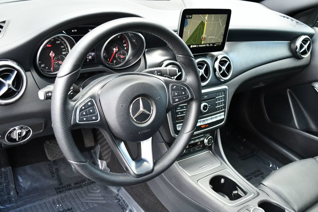 Used 2018 Mercedes-Benz GLA 250 4MATIC image 39