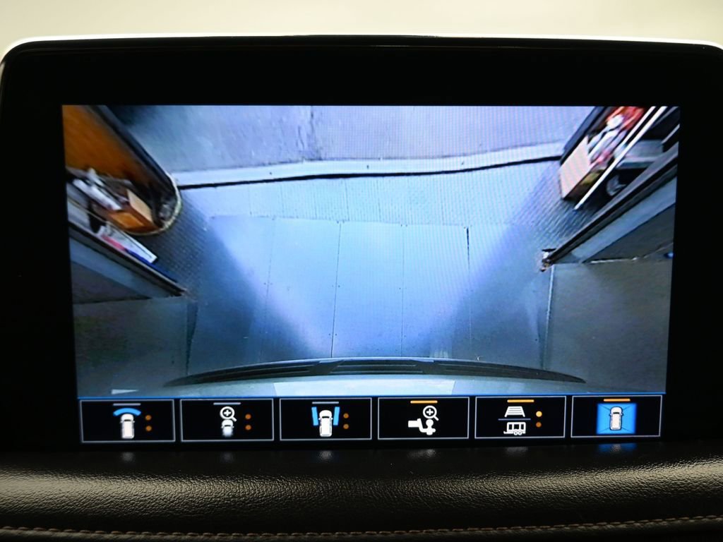 Used 2021 Chevrolet Suburban High Country image 25