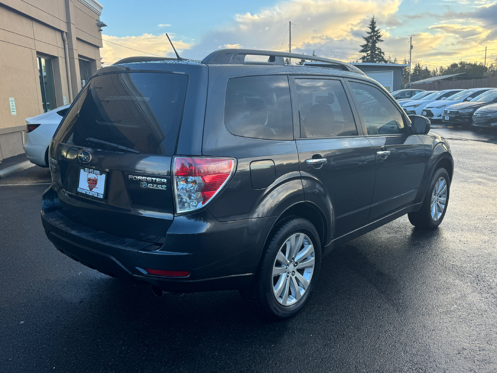 Used 2011 Subaru Forester 2.5X Limited AWD/4WD image 7