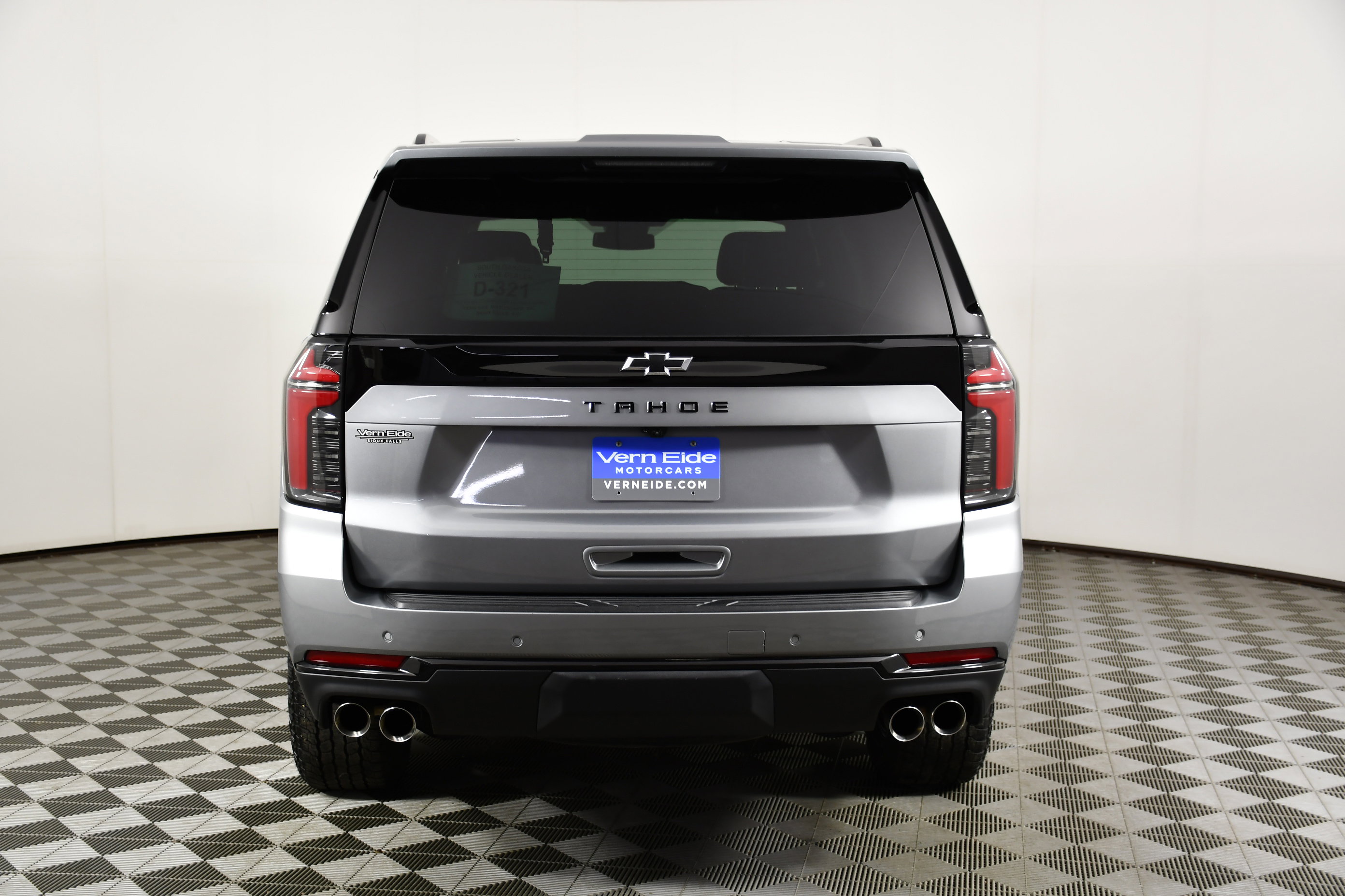Used 2025 Chevrolet Tahoe Z71 AWD/4WD image 5