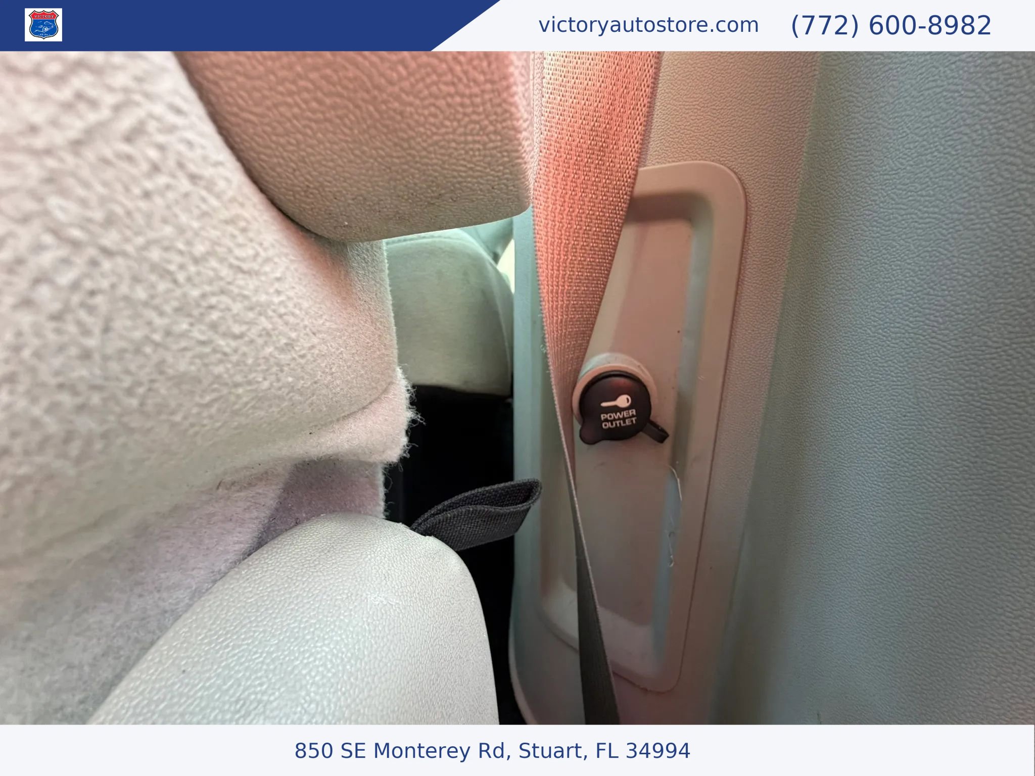 Used 2013 Dodge Grand Caravan American Value Package w/ UConnect Hands-Free Group image 43