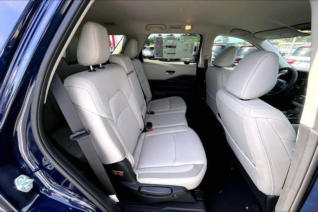 New 2026 Nissan Pathfinder SL FWD image 22