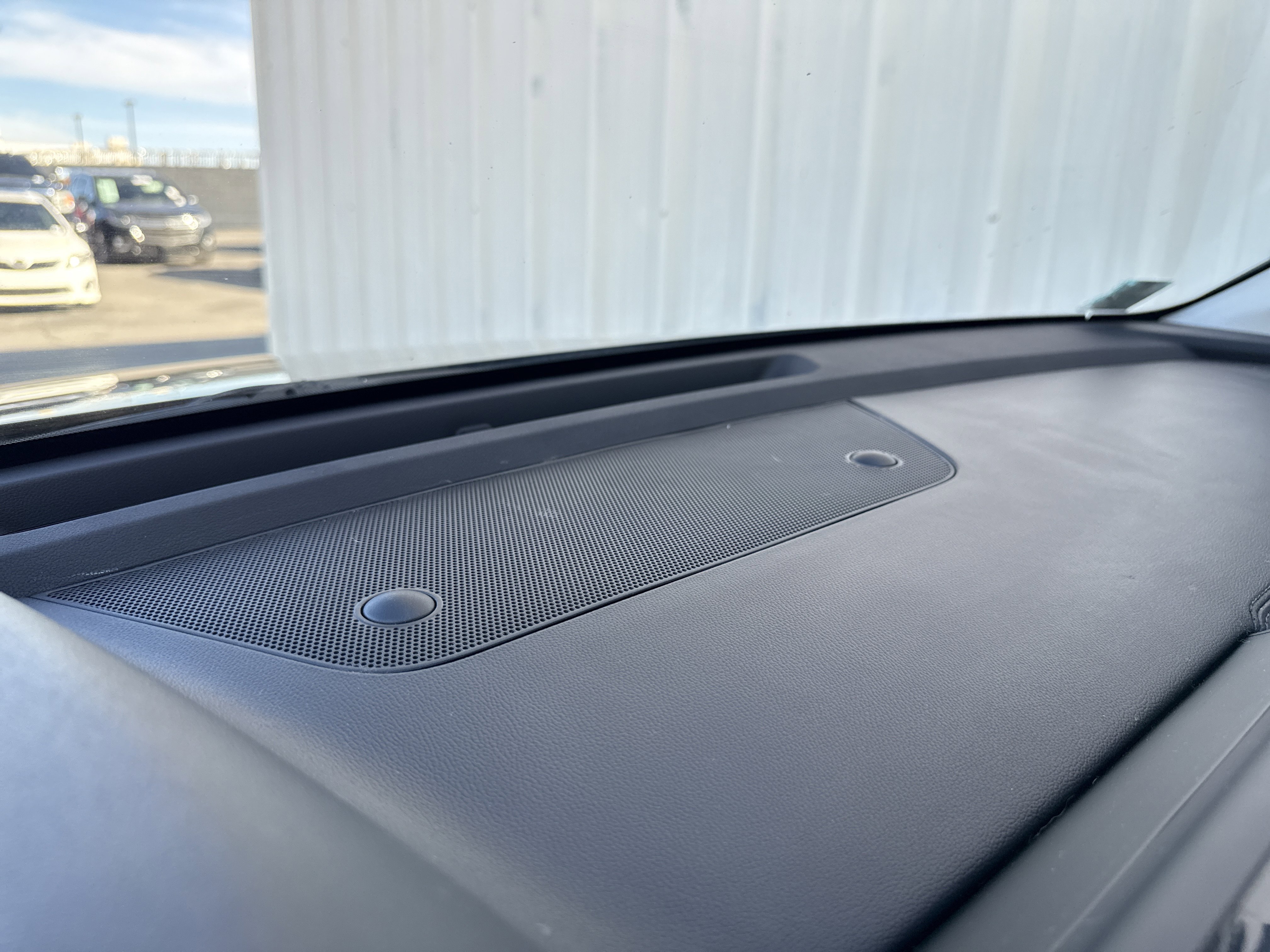 Used 2023 Kia Sorento SX image 8