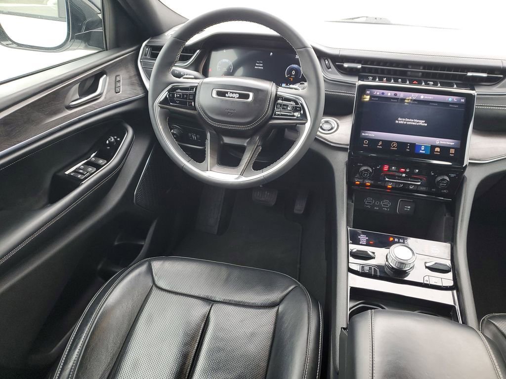 Used 2023 Jeep Grand Cherokee Overland image 14