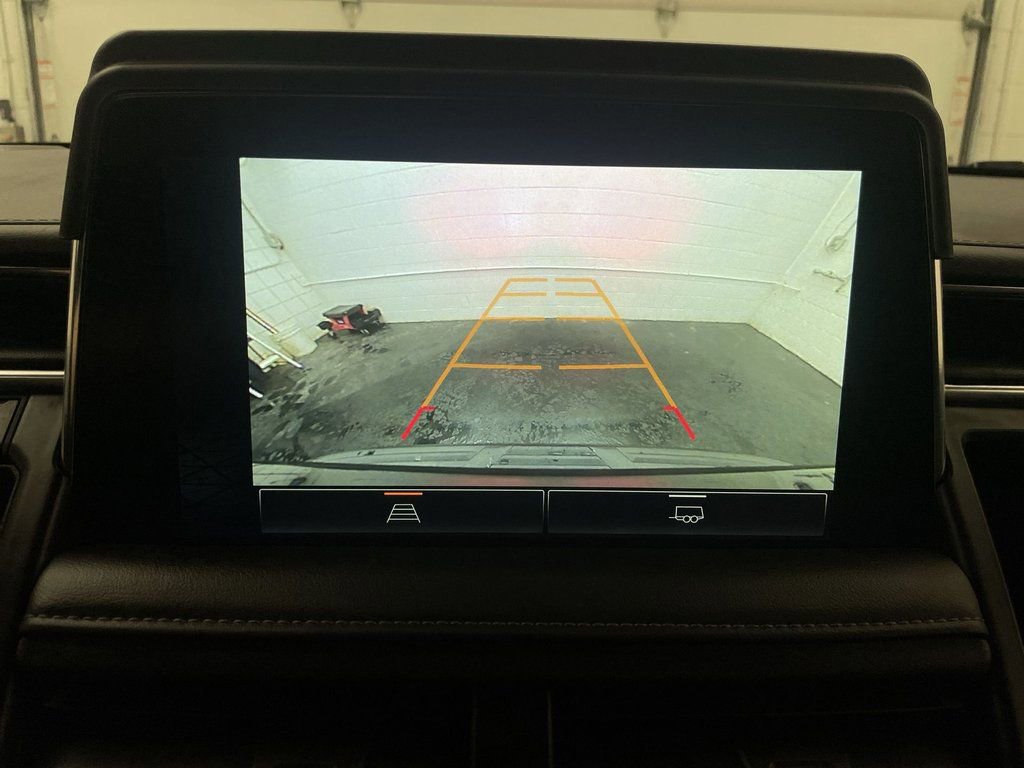 Used 2023 GMC Yukon SLE image 9