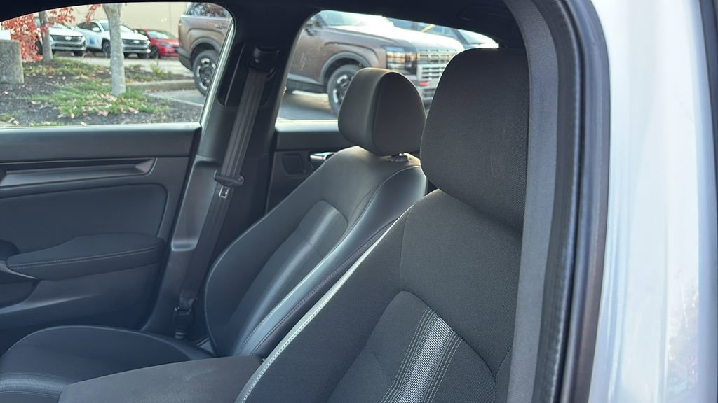 Used 2023 Honda Civic Sport image 25