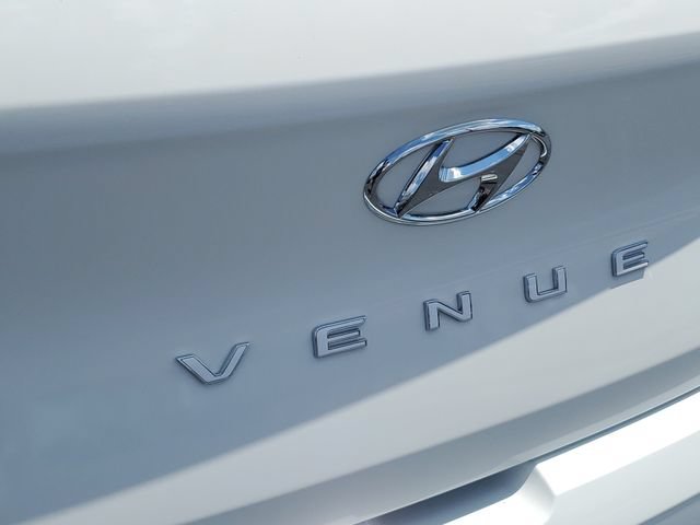 Certified 2024 Hyundai Venue SEL FWD image 6