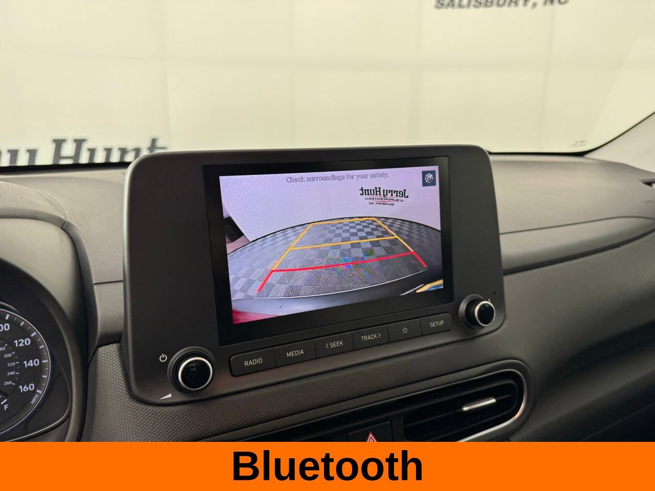 Used 2023 Hyundai Kona SEL image 3